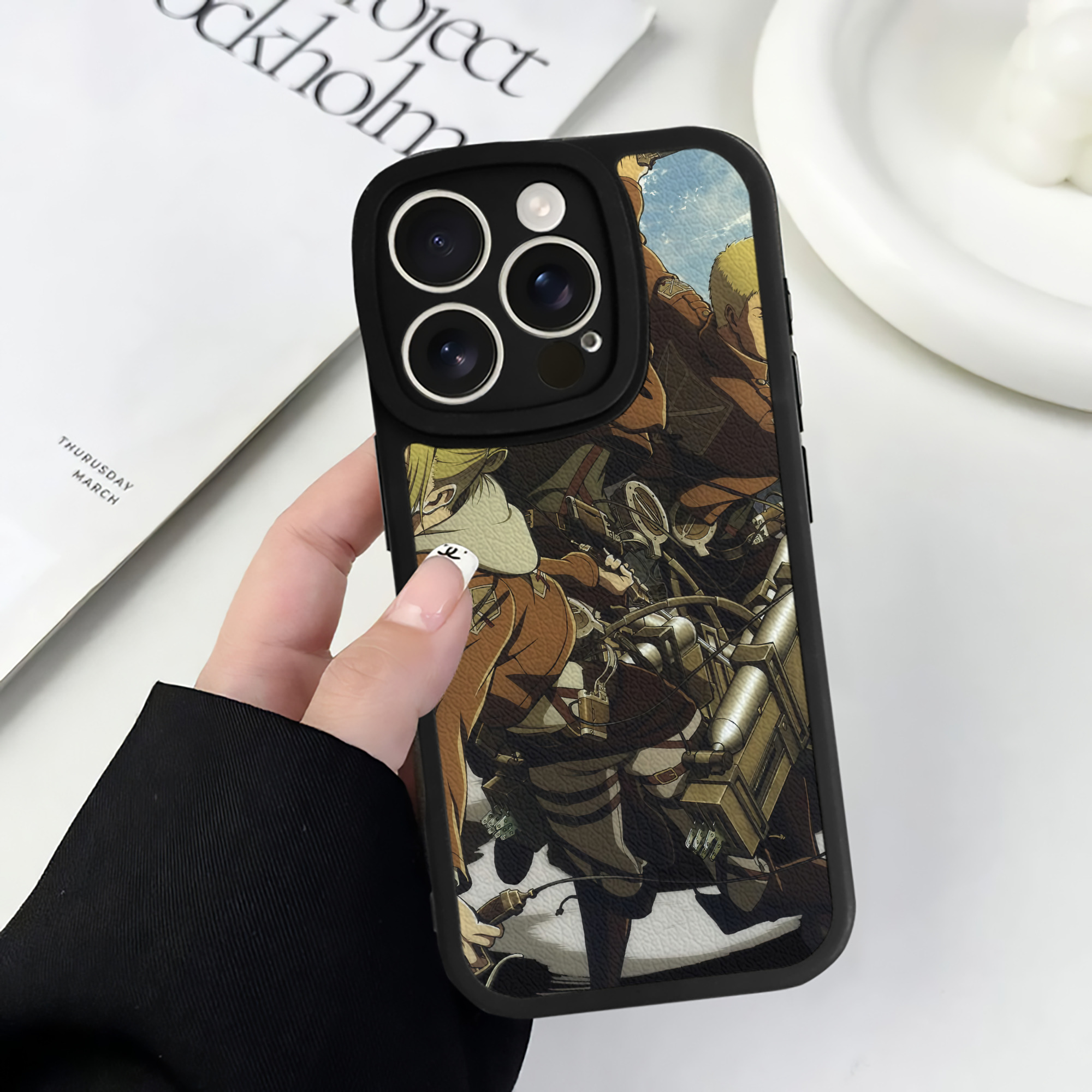 （画像用） 進撃の巨人 Attack on Titan 【iPhone 16シリーズ対応】シリコンスマホケース（レザー調） 材質：シリコン